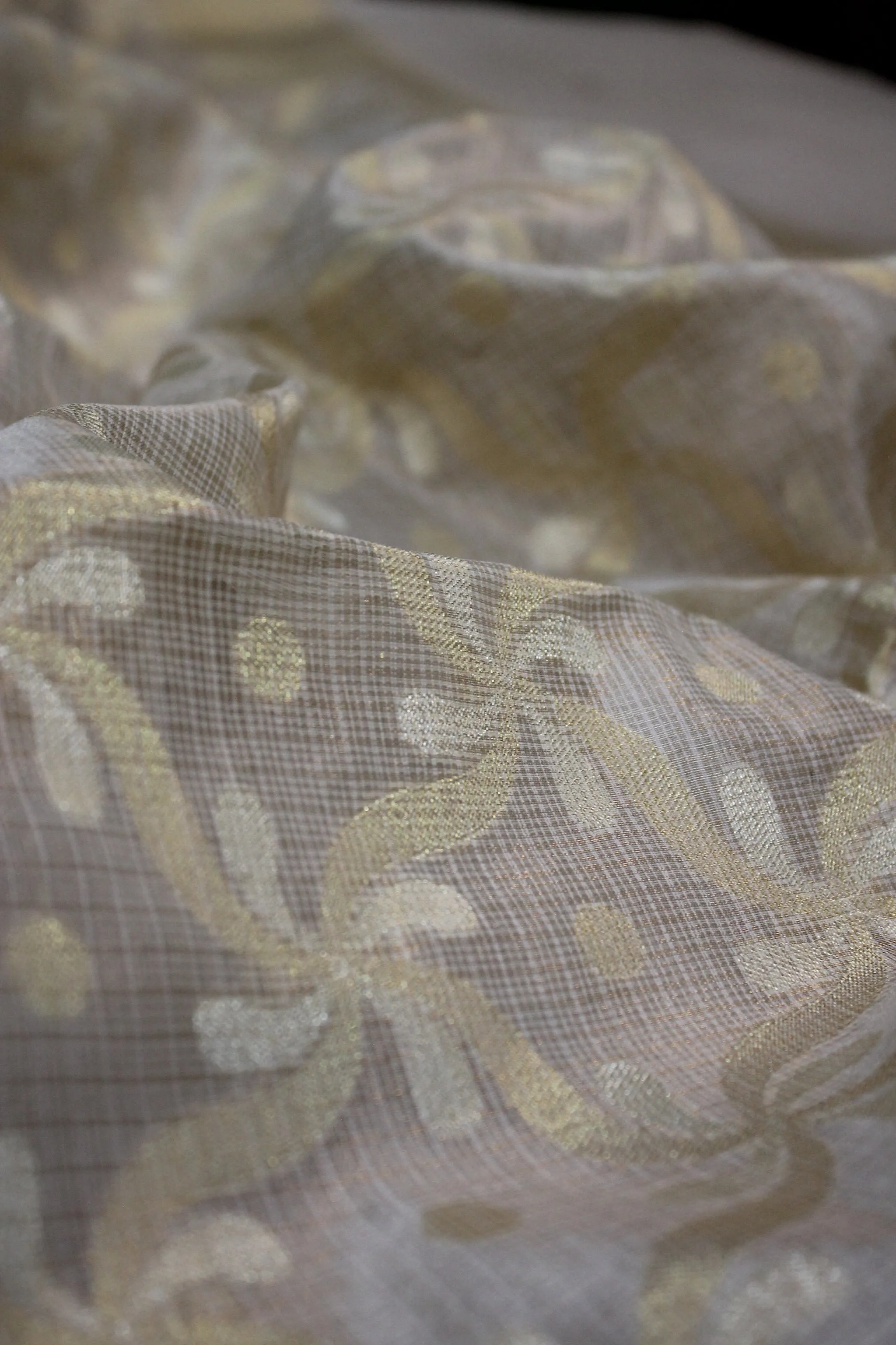 Off-White Pure Tissue Silk Sari: Timeless Elegance